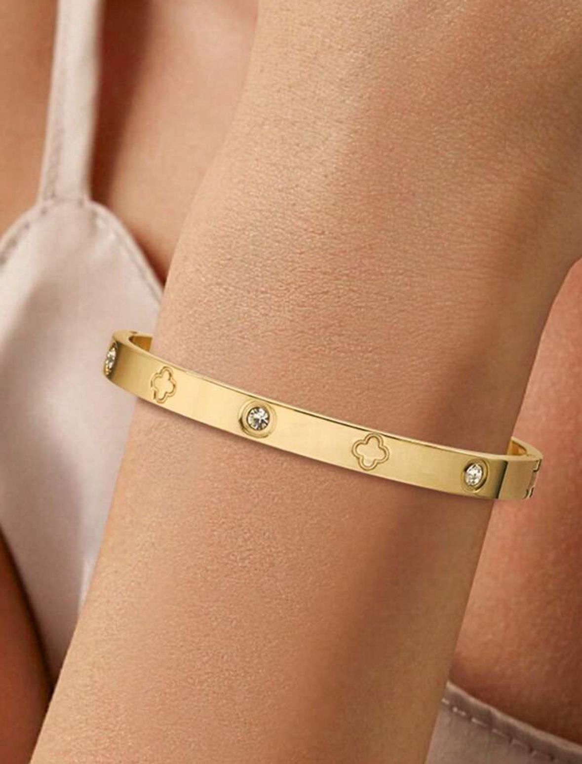 BRAZALETE CON PIEDRAS