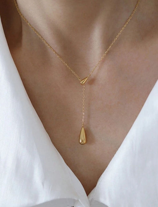 COLLAR COLGANTE EN GOTA